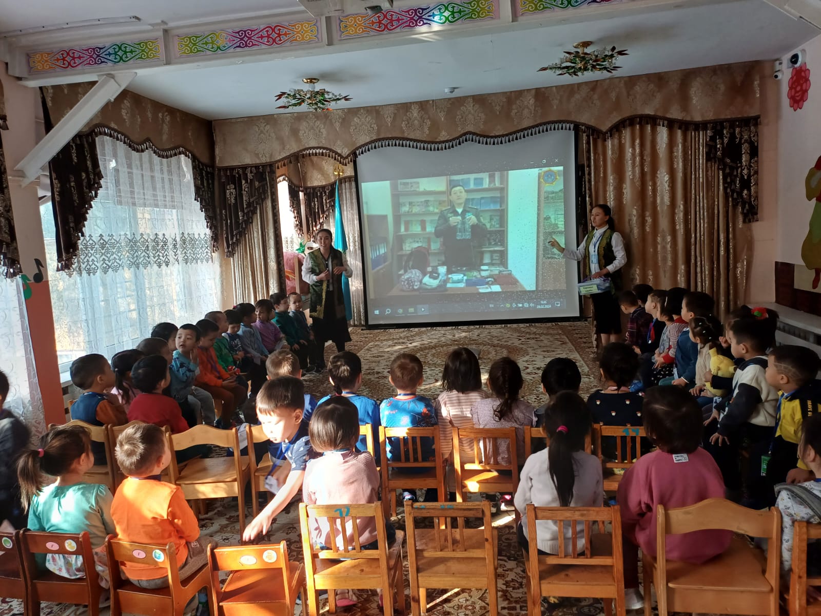 Жер сілкінісі болған жағдайда  балалардың  қауіпсіздігін сақтау.