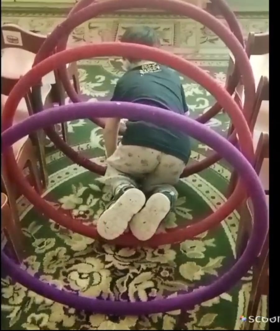 Құрсаумен қызықты ойындар