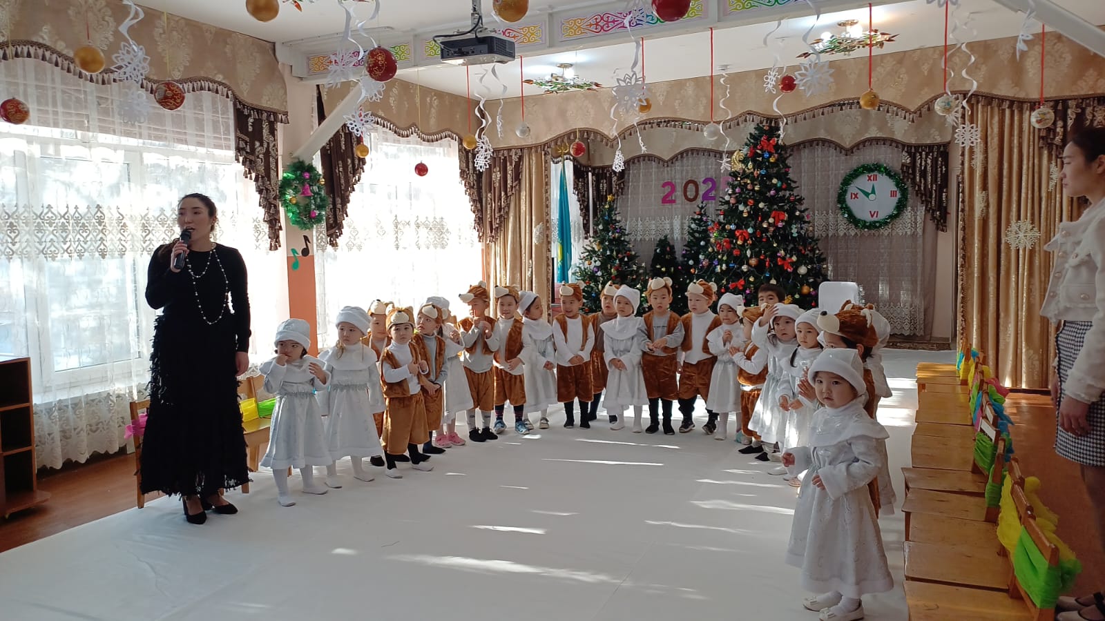 Жаңа жылдық ертеңгілік "Келді міне жаңа жыл"